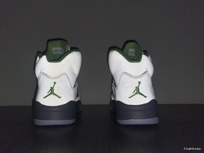 Retro (2022) Jordan DM9014-003 Bean Green 5 1015
